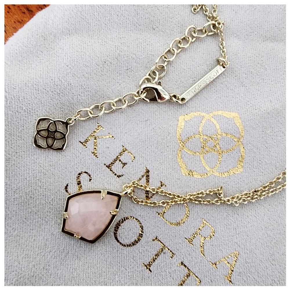 Cory Pendant Necklace in Rose Gold